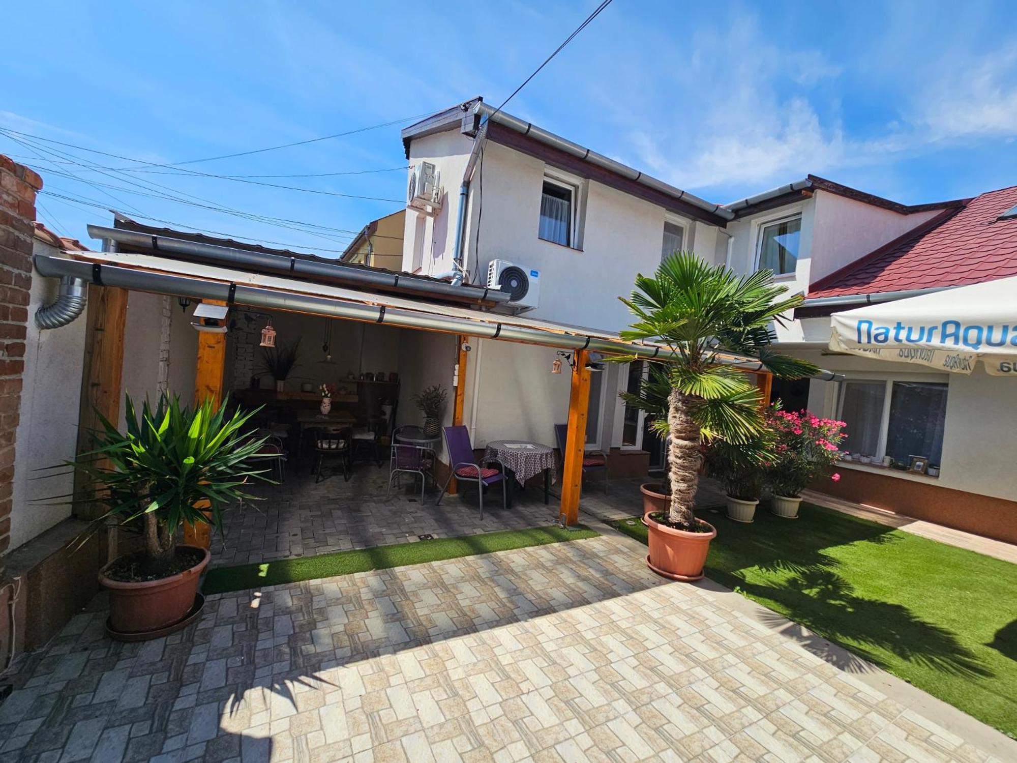 Hedi Vendeghaz Eger Apartment Exterior photo