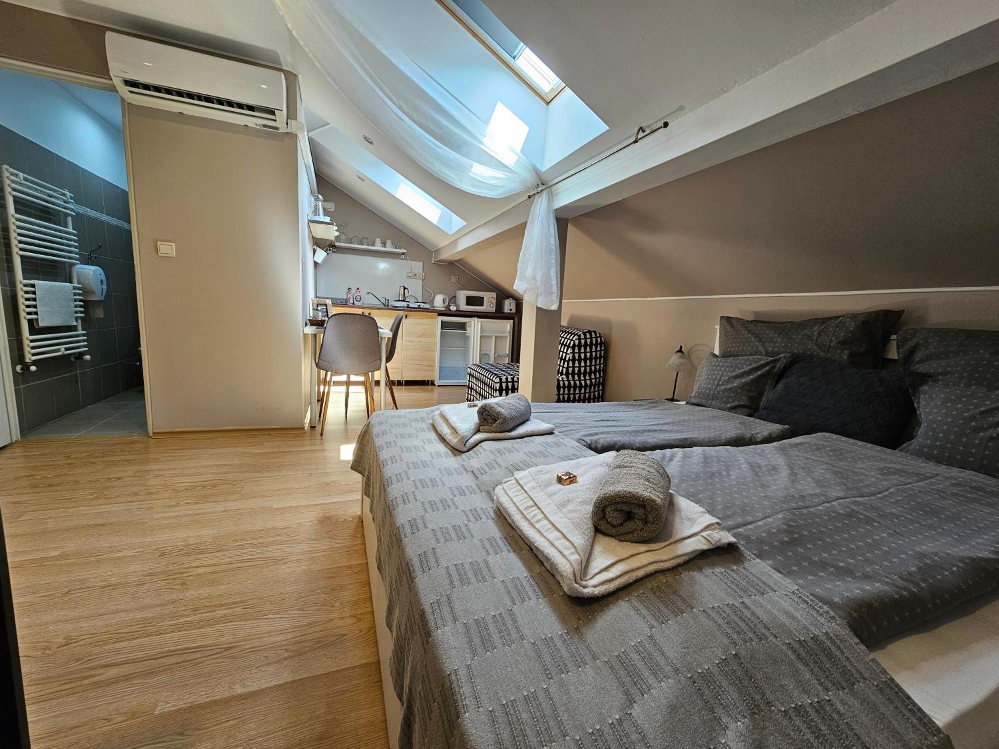 Hedi Vendeghaz Eger Apartment Exterior photo