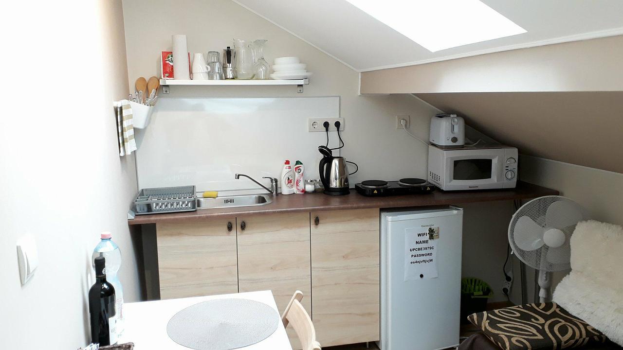 Hedi Vendeghaz Eger Apartment Exterior photo